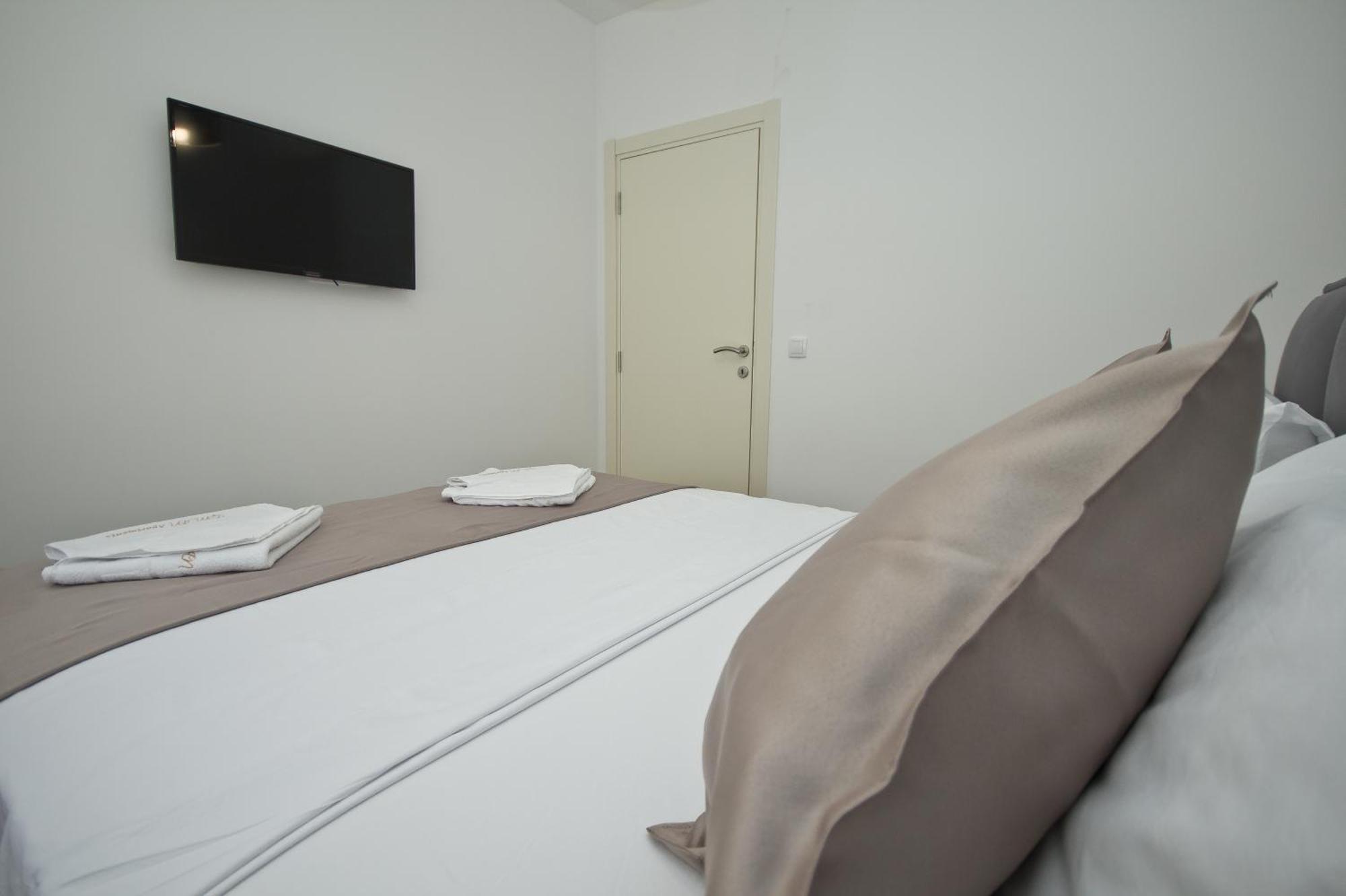 Igman Apartments Tivat Phòng bức ảnh